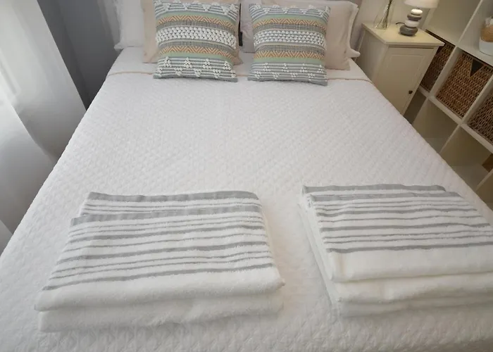 Zona Exclusiva Con Garaje Gratis Y Netflix *